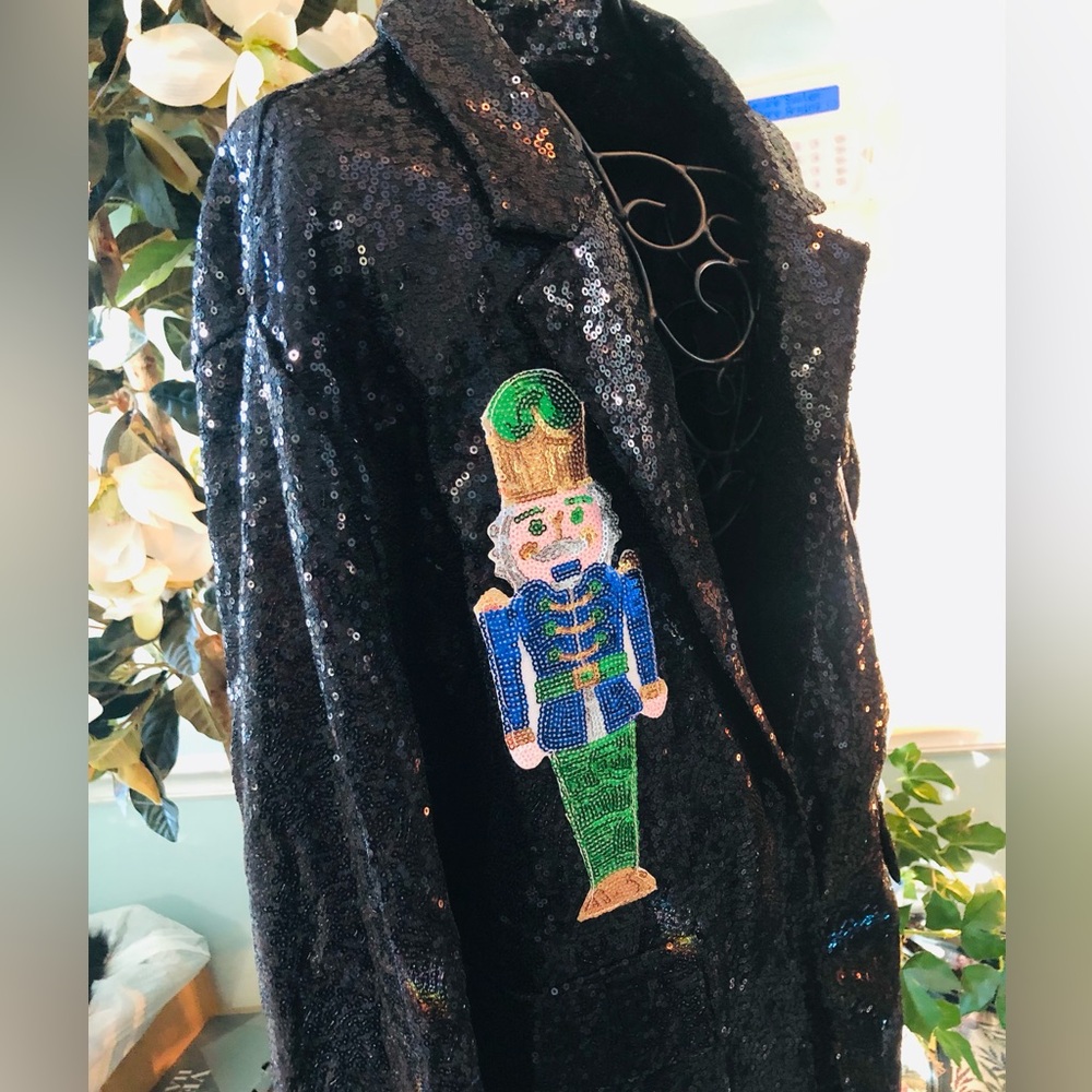 Queen of đź’– Sparkles Festive Sequin Blazer with Nutcracker Motif - Picture 11 of 13